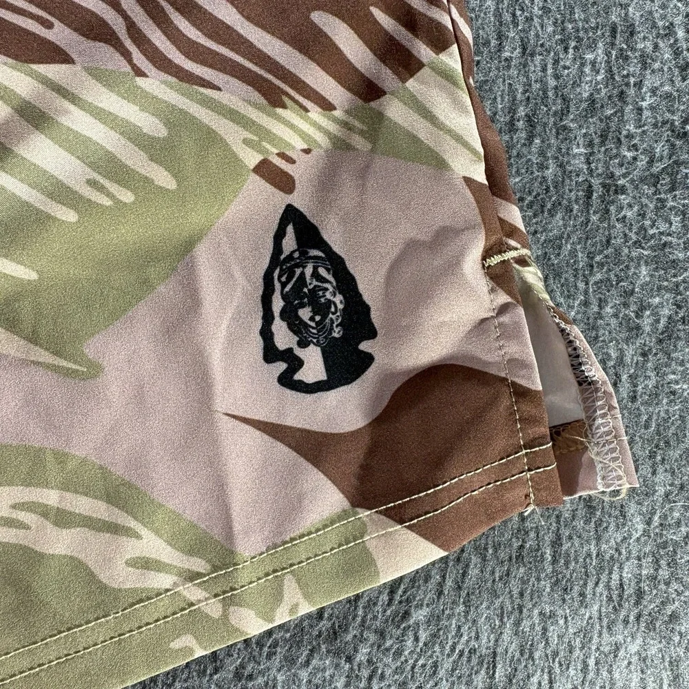 Tachuntfish shorts men